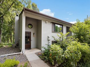 461 W Eagle Lake Dr, Maple Grove, MN 55369