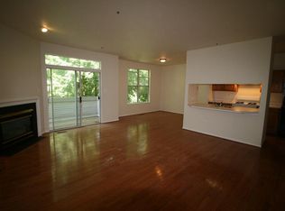 10364 Royal Woods Ct, Montgomery Village, MD 20886