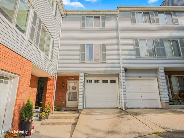 574 Ilyssa Way, Staten Island, NY 10312