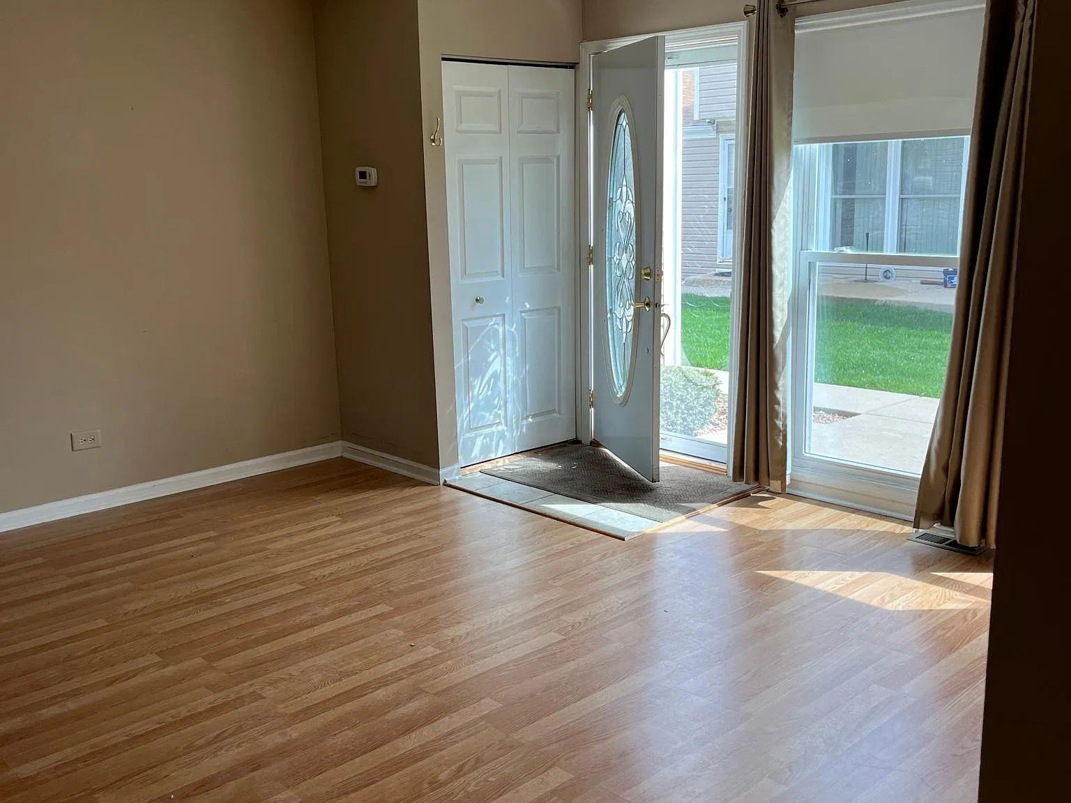 2 bed, 800 sqft, $2,000 — Photo 4