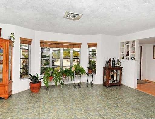 2nd image of 389 Pineview Dr