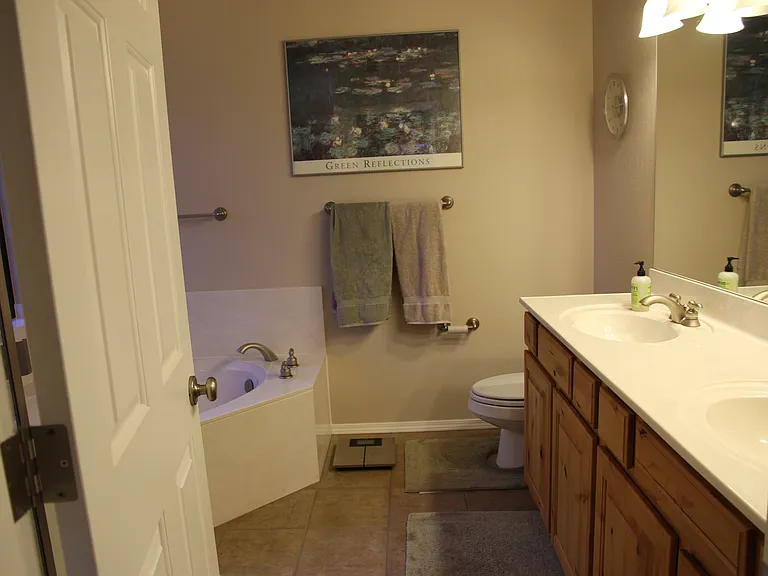 1070 W Lone Star Trl — Photo 6