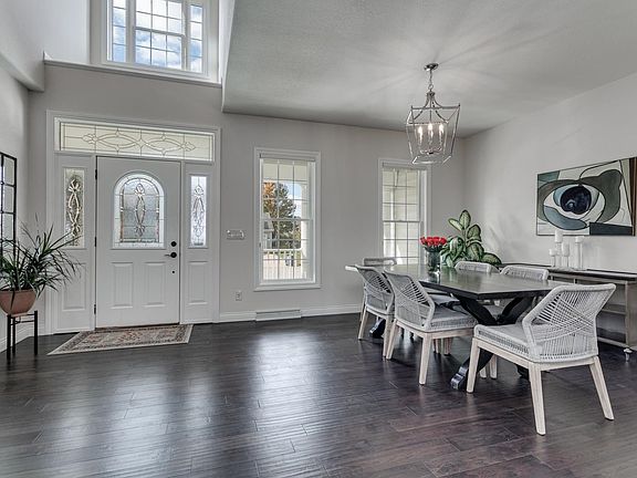 4th image of 1412 Mahler Blvd