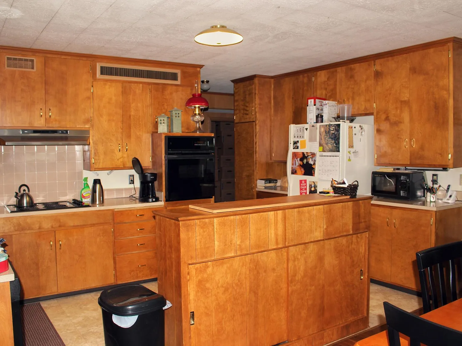1556 Pine St — Photo 4