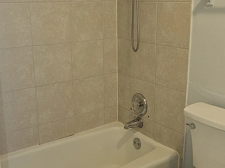 7854 Rutherford Ave #3F — Photo 33