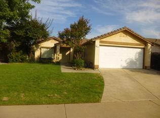 331 Shalako Dr, Oakdale, CA