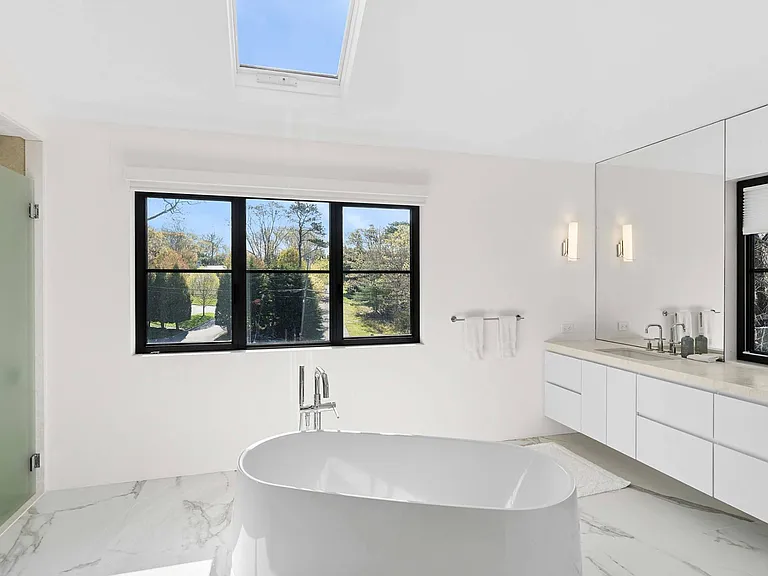 15 Atterbury Rd — Photo 16