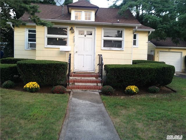1st image of 249 Woodlawn Ave