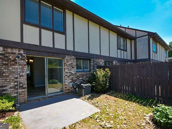 4th image of 1204 Ashborough Ter SE APT E