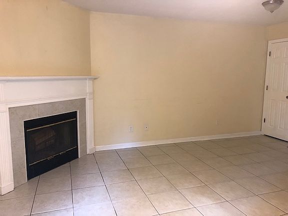 5th image of 4423 Stratfordshire Ct