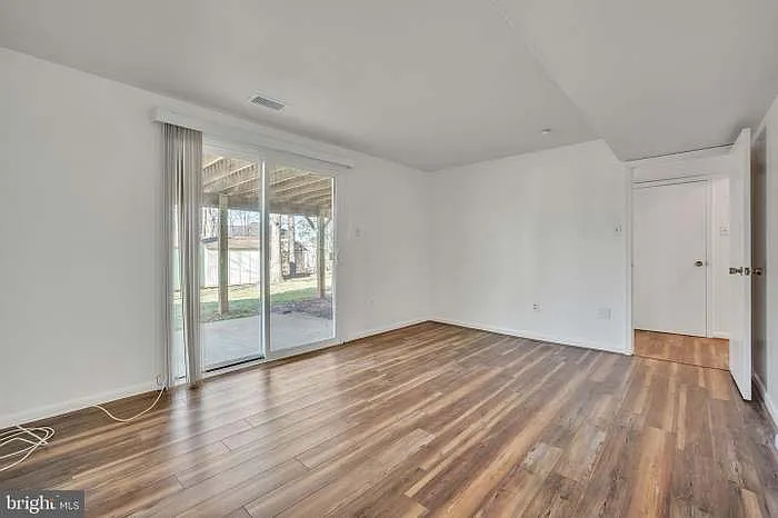 8314 Liberia Ave — Photo 11