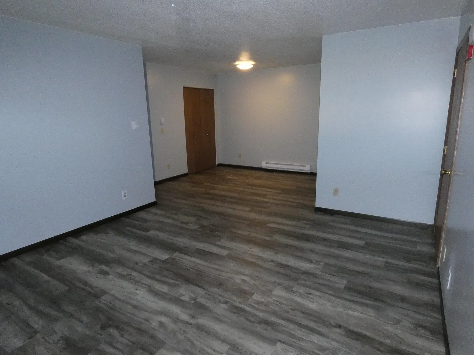 2 bed, 1.0 bath, 650 sqft, $795 — Photo 2