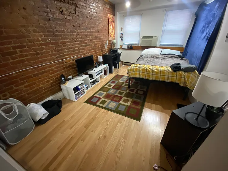 89 Prince St #2F — Photo 7