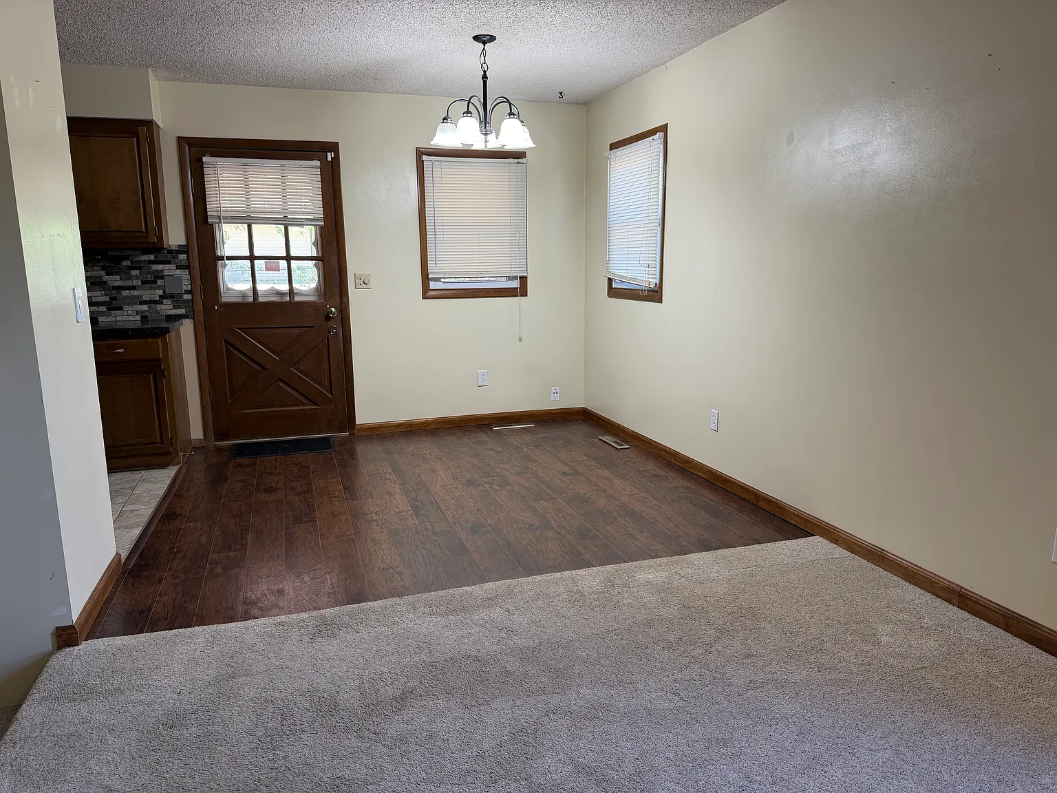 3 bed, 2212 sqft, $1,575 — Photo 4