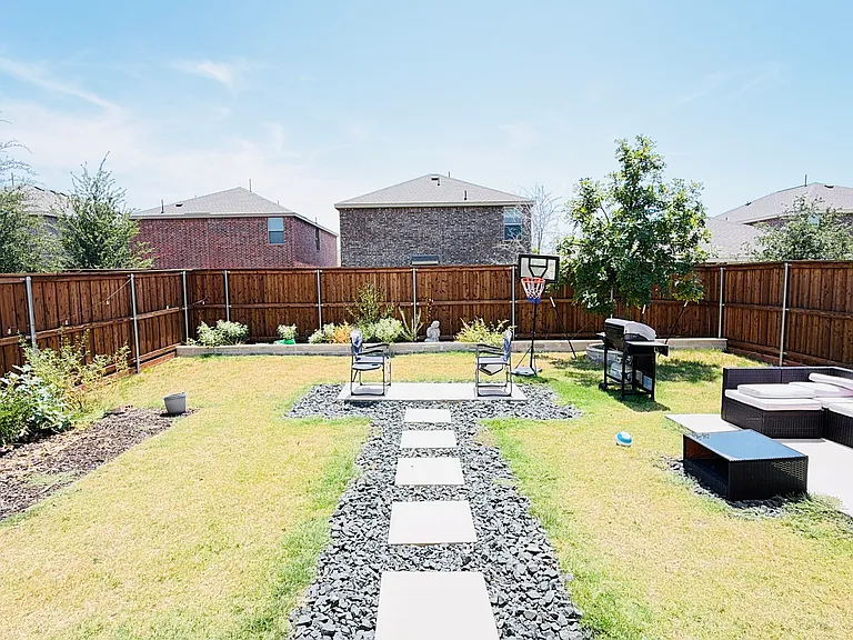 217 Adelina Dr — Photo 31