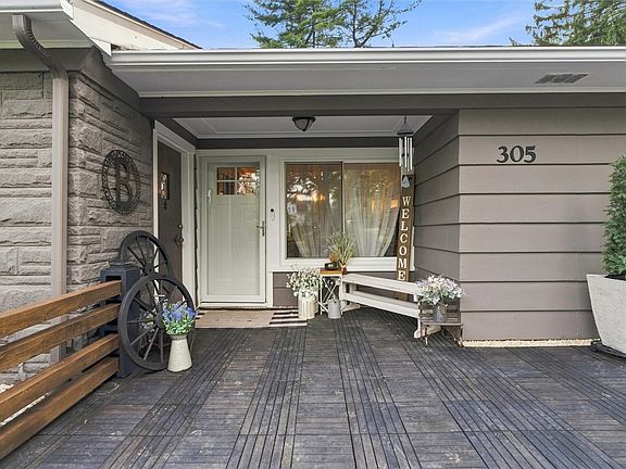3rd image of 305 Dutch Ridge Rd