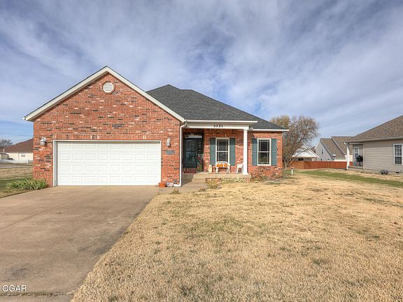 4th image of 1021 Copper Oaks Dr