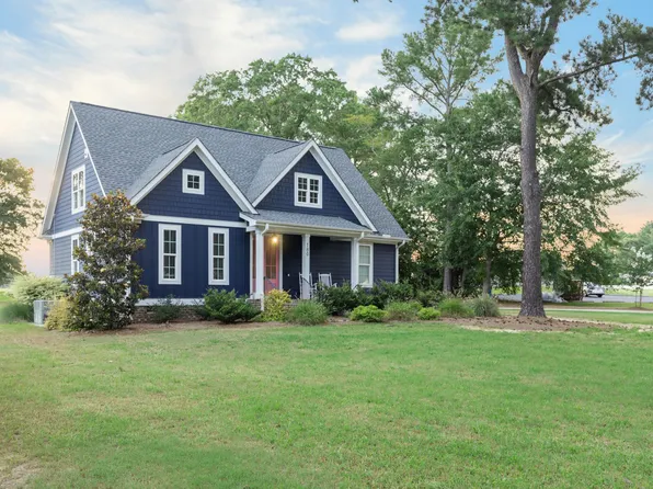 180 Lynch Ave, Lillington, NC 27546