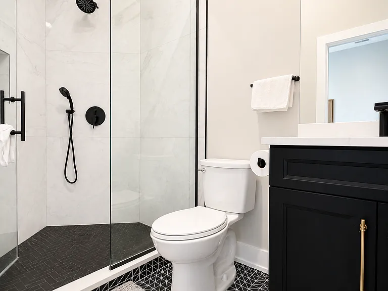 1309 N Rockwell St #2 — Photo 15
