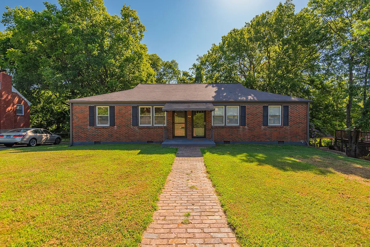 Building Photo - 241 Blue Hills Dr #A