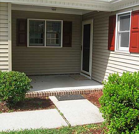 2nd image of 753 Terrace Dr