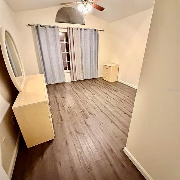 15545 Markham Dr — Photo 11
