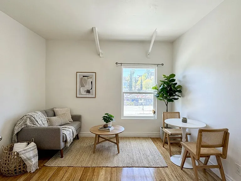 1101 Westerly Terrace — Photo 16