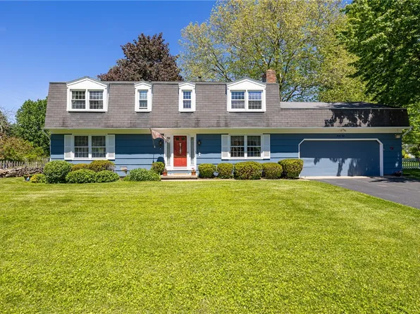 1250 La Baron Cir, Webster, NY 14580