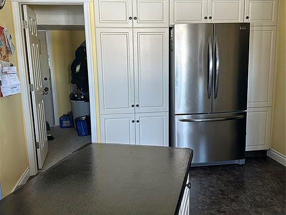 4th image of 416 Columbus Dr