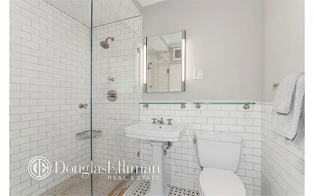 Sold by Douglas Elliman | media 17