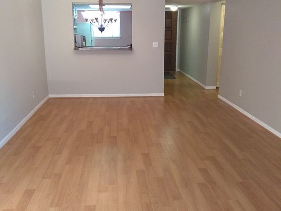 5th image of 6320 Newtown Cir APT B4