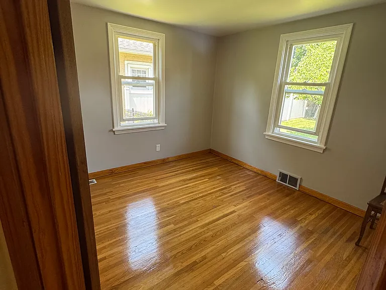 38 Greenwood Ave — Photo 11