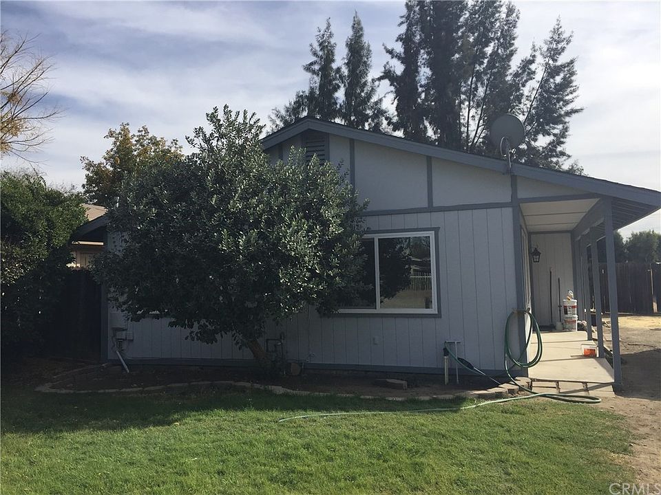 1st image of 41940 Daisy Ln