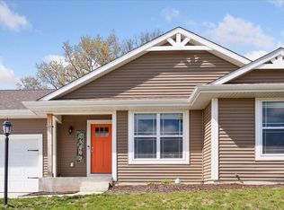 25663 Scent Trl, South Bend, IN 46628