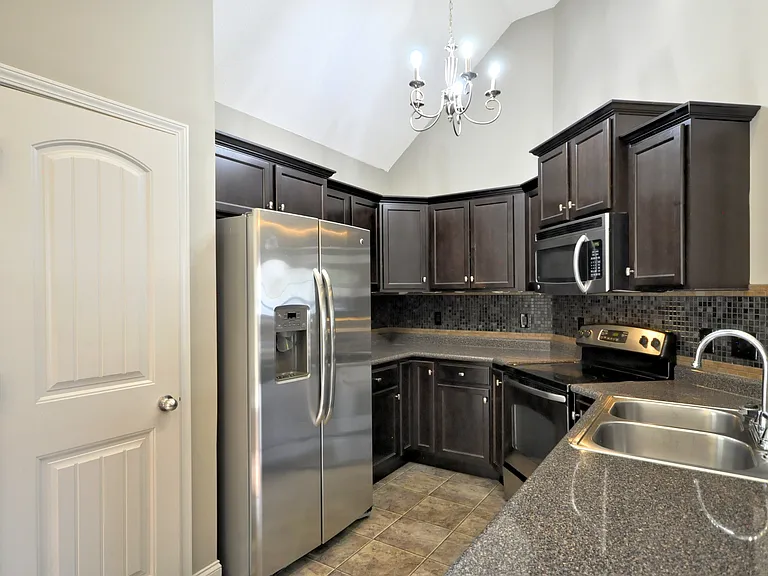 404 Leslie Wood Dr — Photo 11