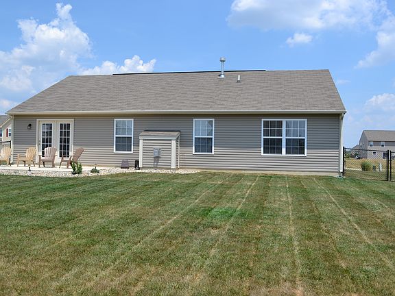 3rd image of 8169 Oakley Ln