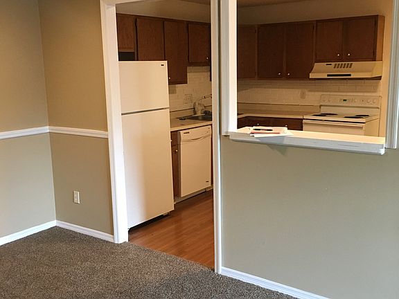 2nd image of 7212 Creekview Dr #Iii-c
