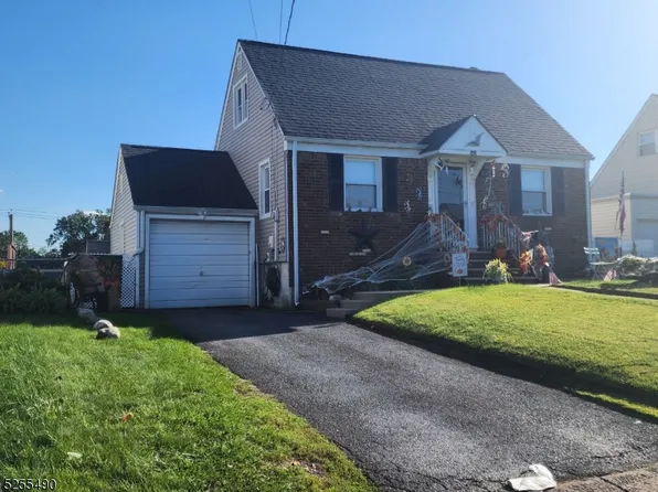92 Birchwood Dr, Elmwood Park Boro, NJ 07407
