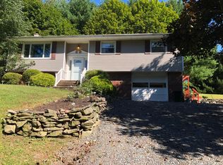 70 Dug Rd, Wyoming, PA 18644