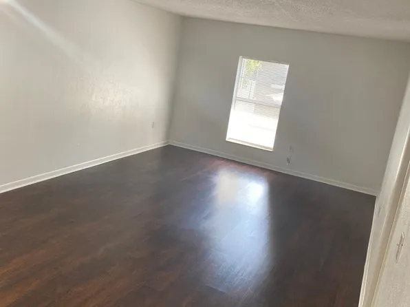 145 Picardy Villa Cir APT 201, Brandon, FL 33510