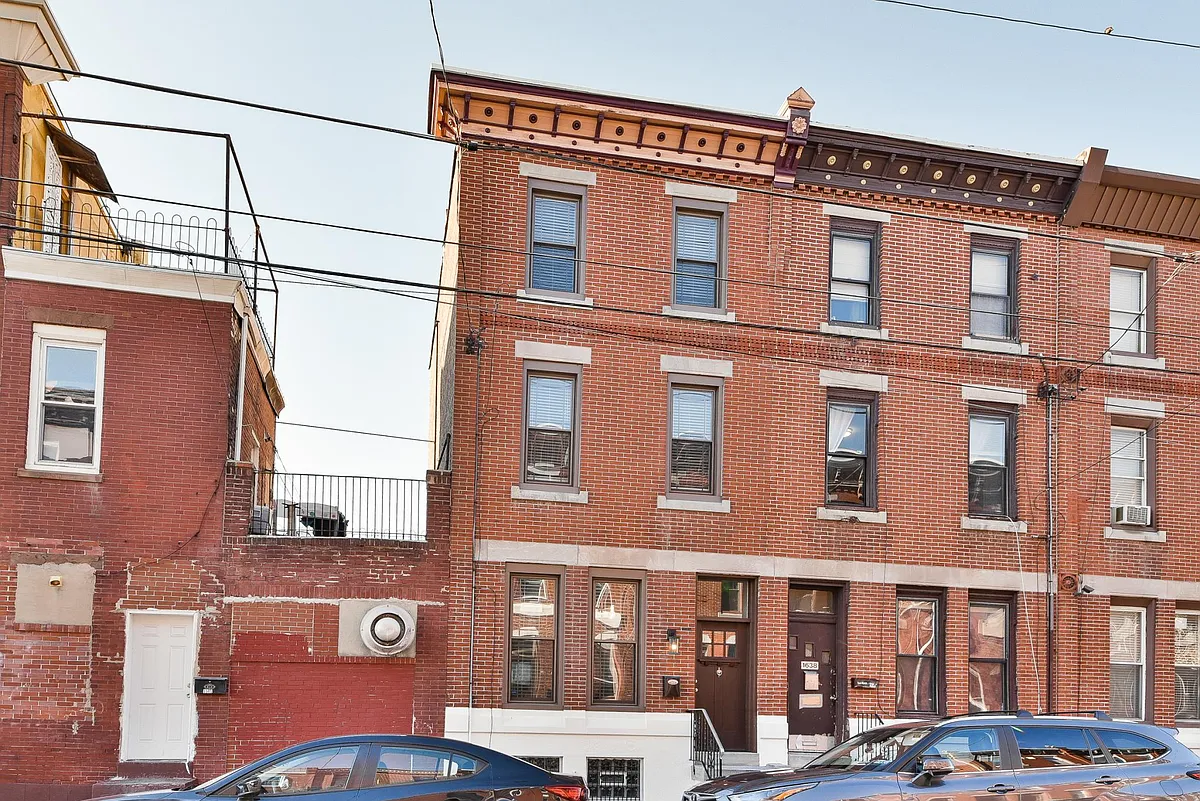 Building Photo - 1640 S 15th St