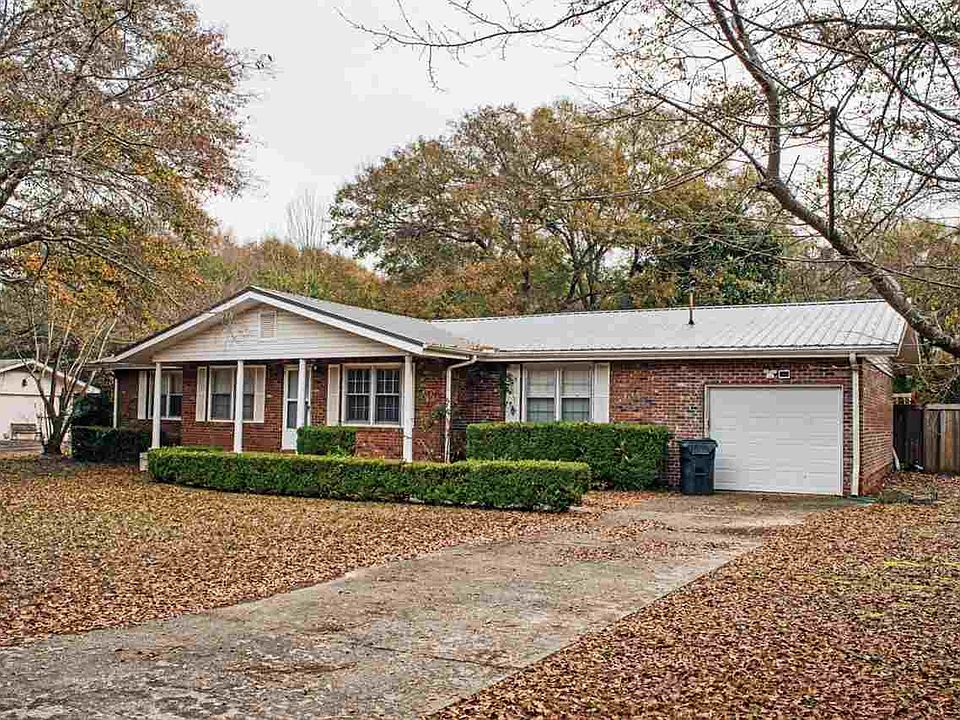 1st image of 140 Carter Woods Dr