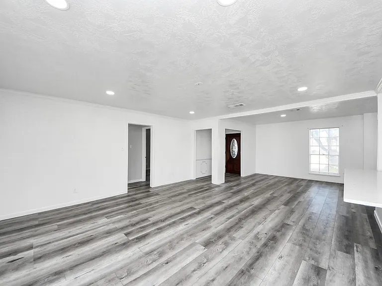 8011 La Roche Ln — Photo 12
