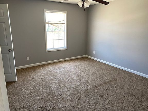 4th image of 830 Professional Park Dr #3-4