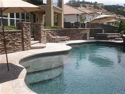 5th image of 322 Esatto Pl