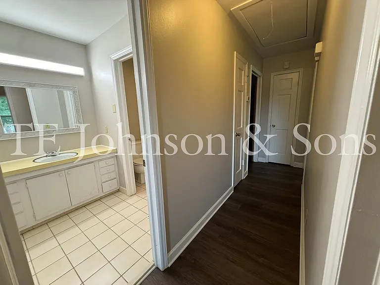 2722 Winslow Ln — Photo 32