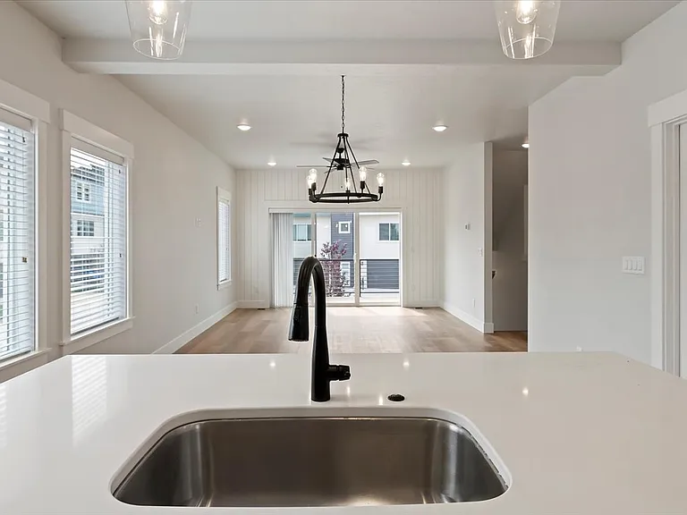Bradbury Luxury Townhomes — Photo 66