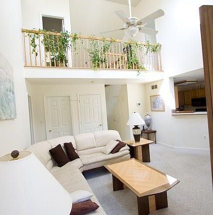 Living Room - view 2