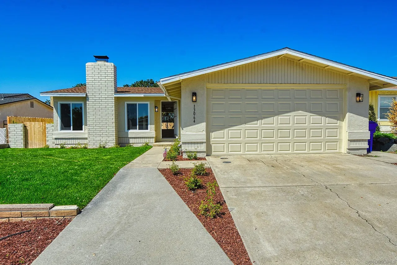 3 bed, 1651 sqft, $3,950 — Photo 1