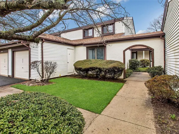 407 Gotham Court #407, Saint James, NY 11780